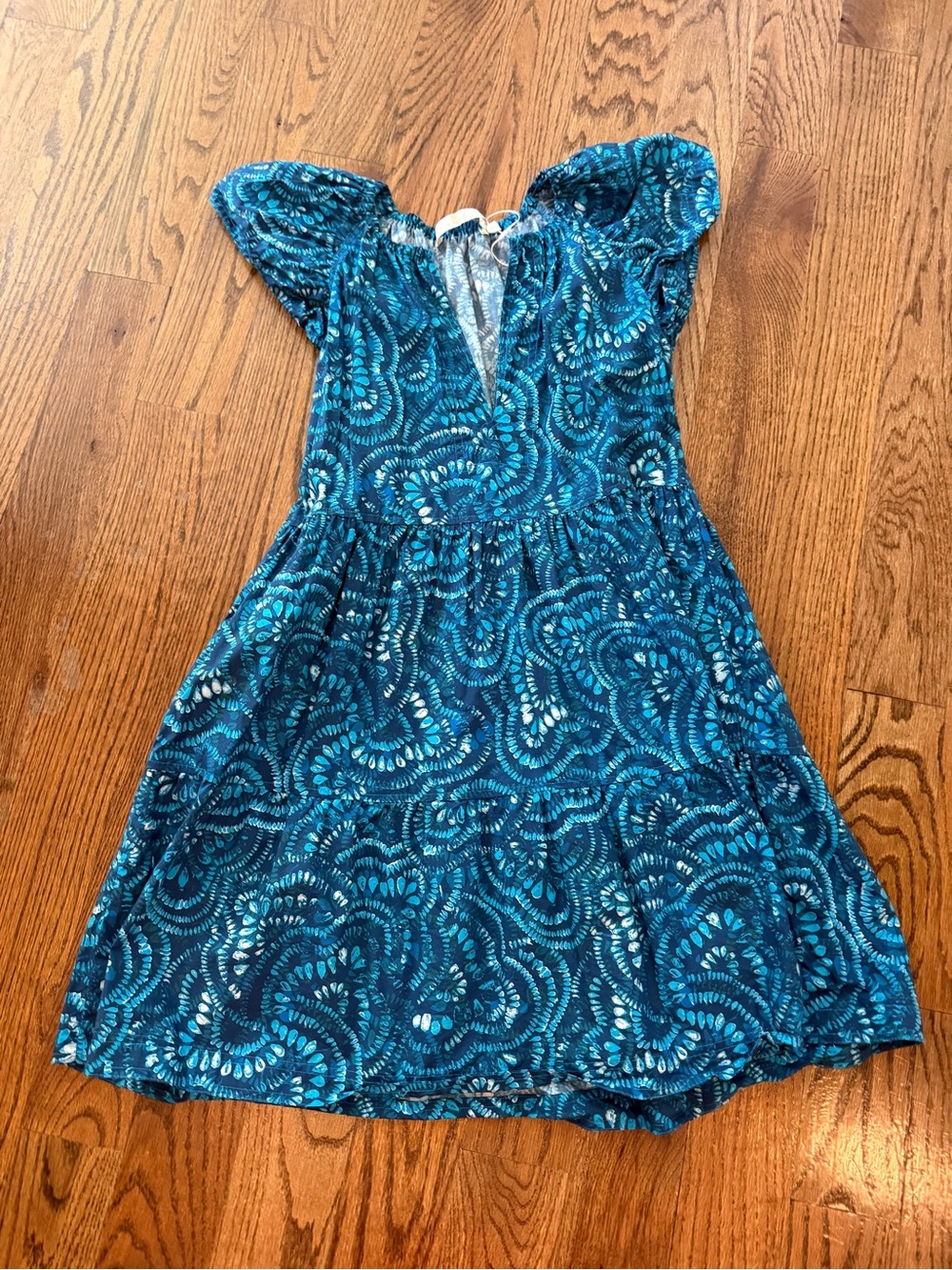 Marie Oliver Kara Dress in the Maui Burst print flutter sleeve size XS